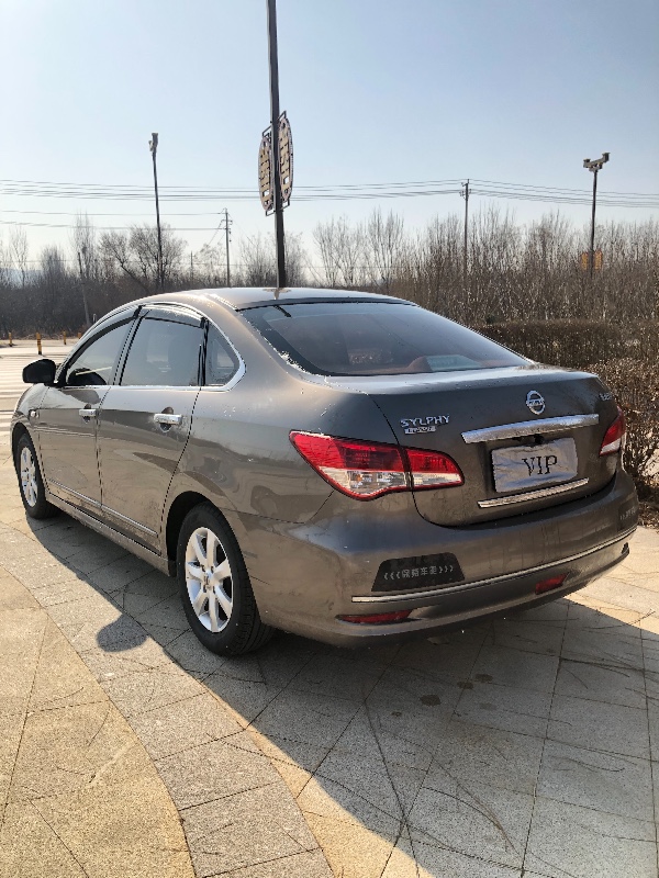 枣庄14年日产轩逸4