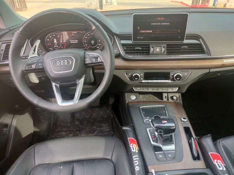 济宁20年奥迪Q54
