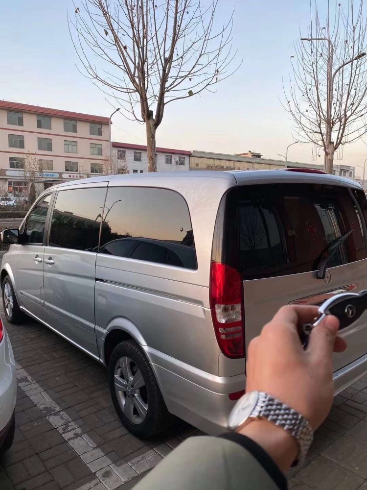 太原11年奔馳唯雅諾1