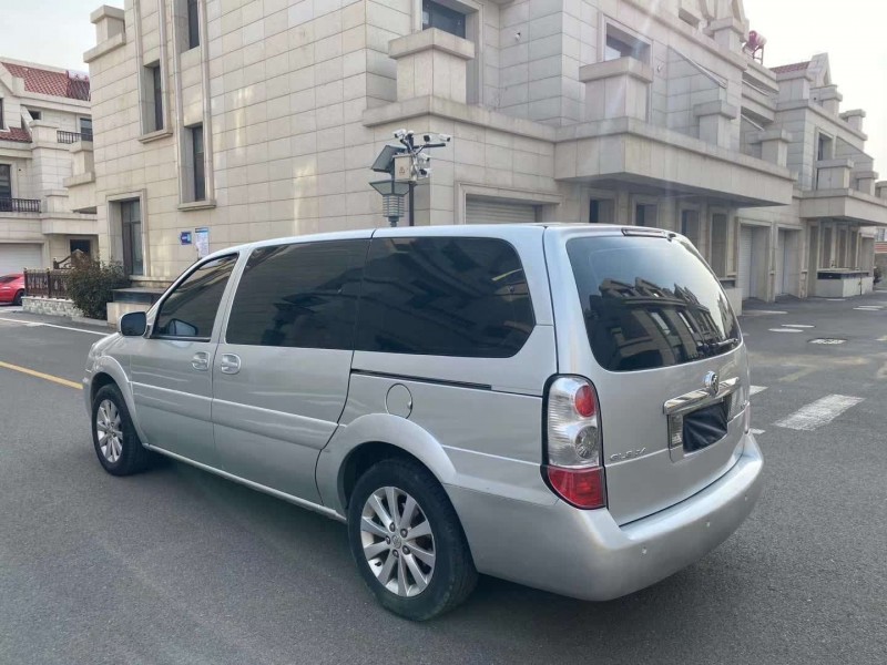 青岛11年别克GL87