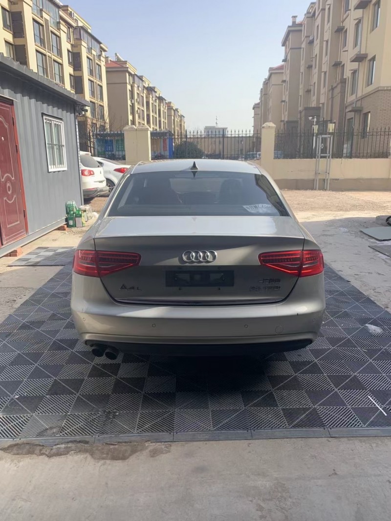 青岛16年奥迪A4L8