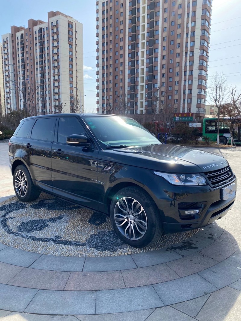 青岛17年路虎揽胜运动3