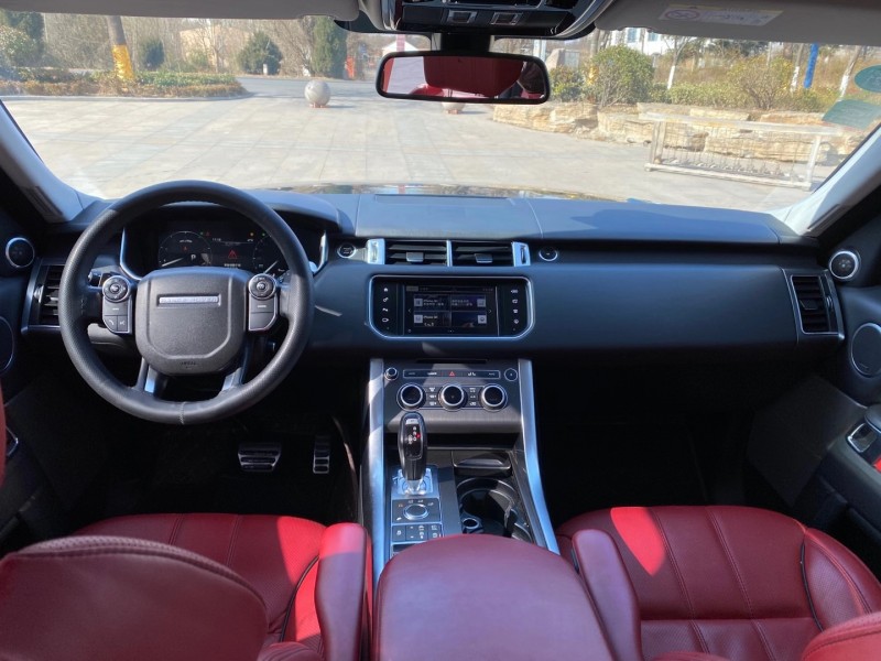 青岛17年路虎揽胜运动7