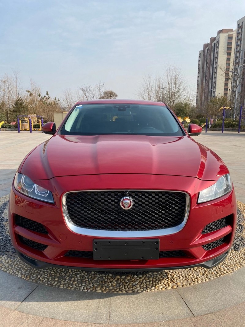 青岛17年捷豹F-PACE9