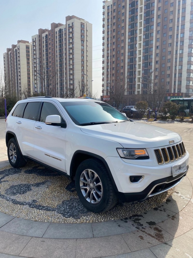 青島14年Jeep大切諾基3