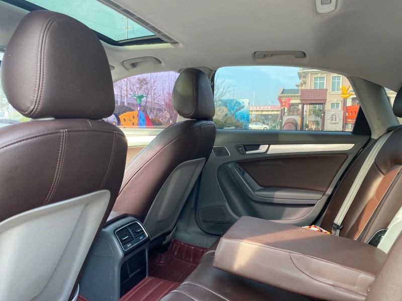 青岛16年奥迪A4L8