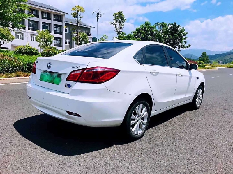 廈門18年長安汽車逸動新能源7