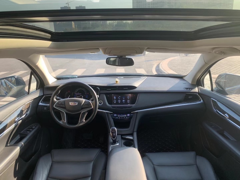 广州17年凯迪拉克XT56