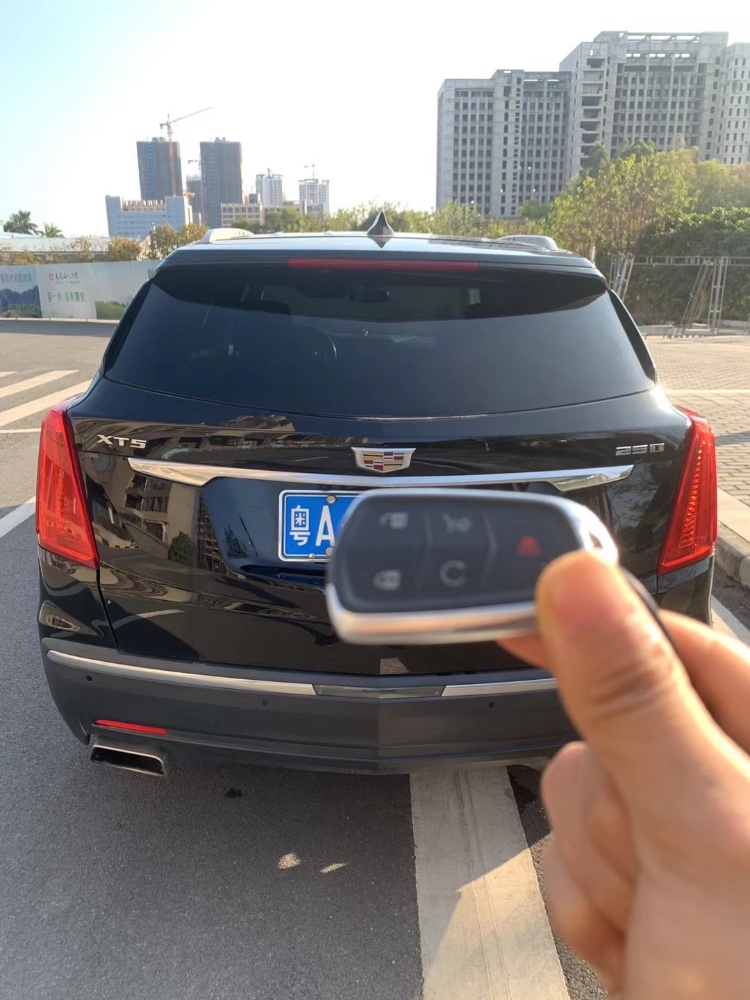 广州17年凯迪拉克XT54