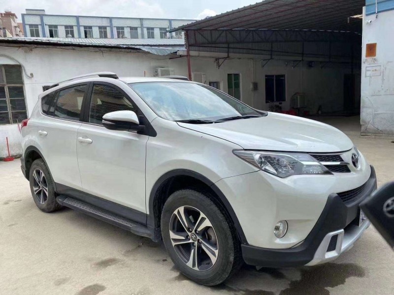 長沙14年豐田RAV43