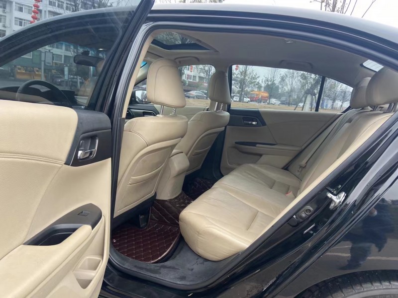 东莞15年本田雅阁7