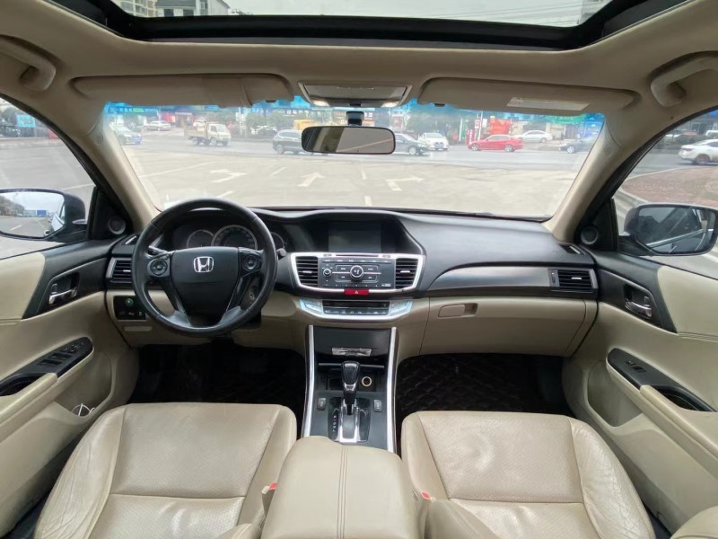 东莞15年本田雅阁6