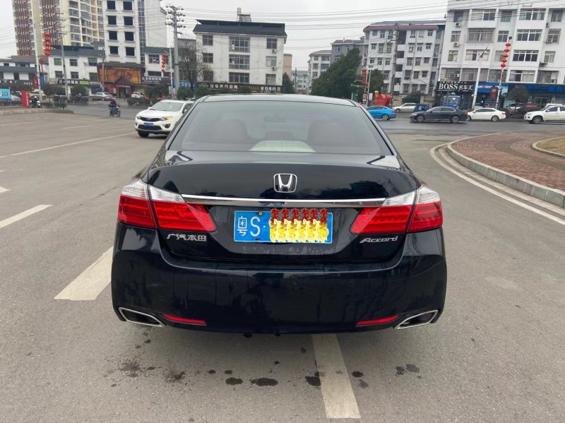 东莞15年本田雅阁9