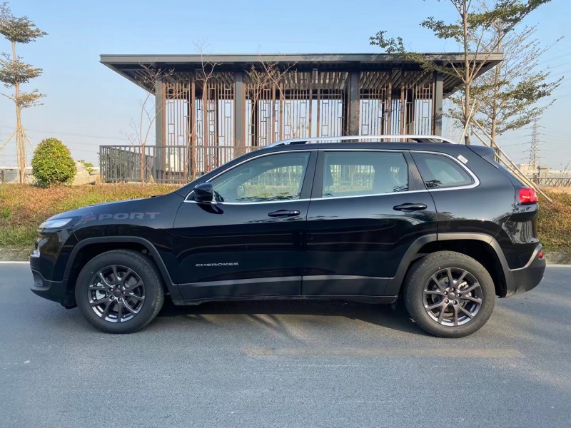 東莞21年Jeep自由光4