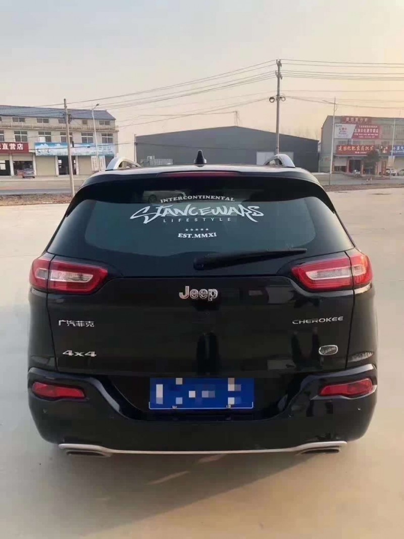 大同18年Jeep自由光4