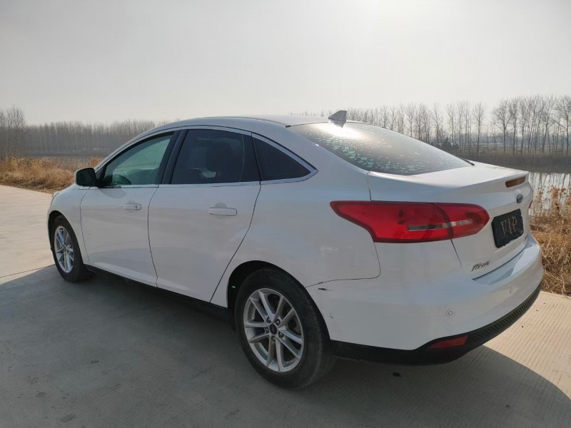 宿迁16年福特福克斯5