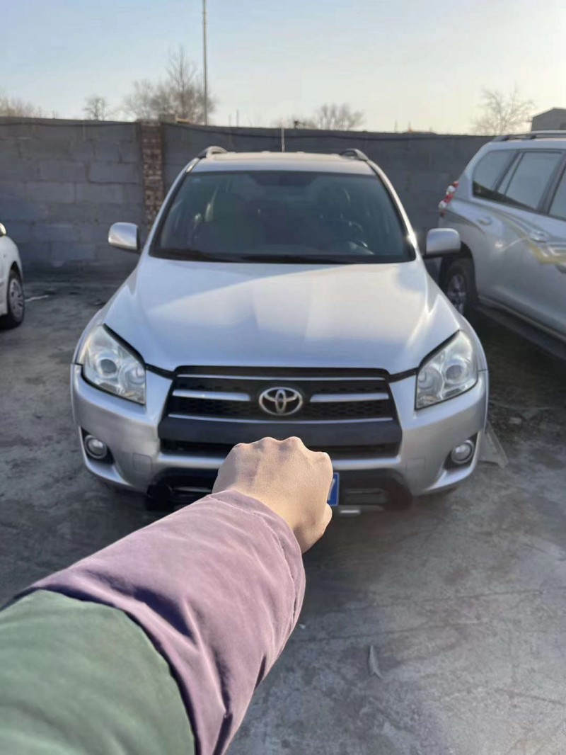 太原11年豐田RAV41