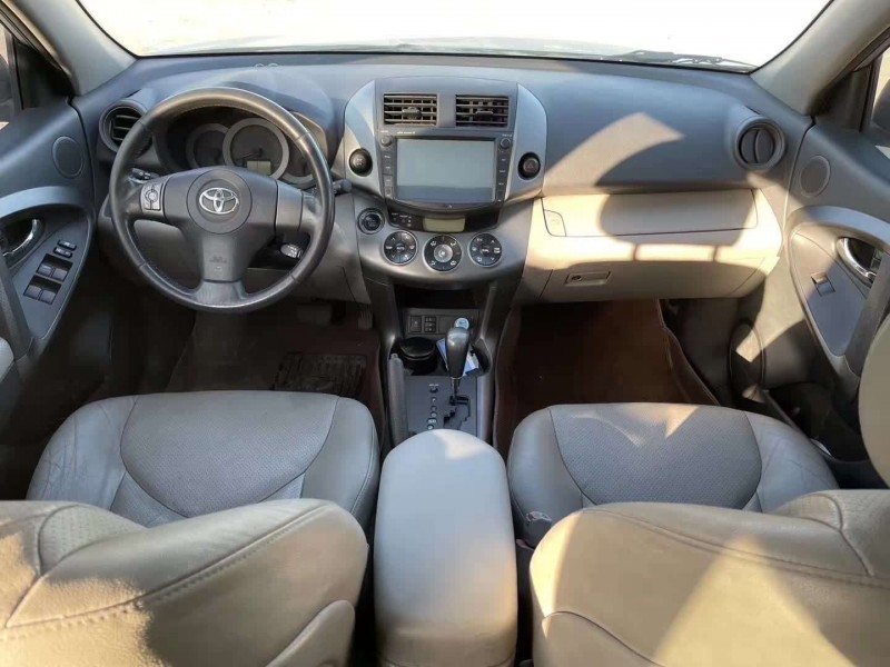 太原11年豐田RAV45