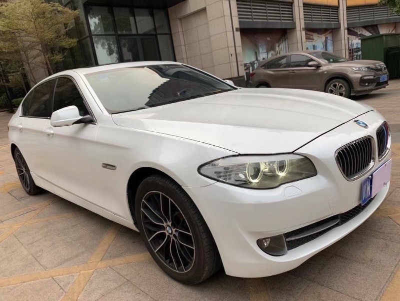 中山13年宝马5系2