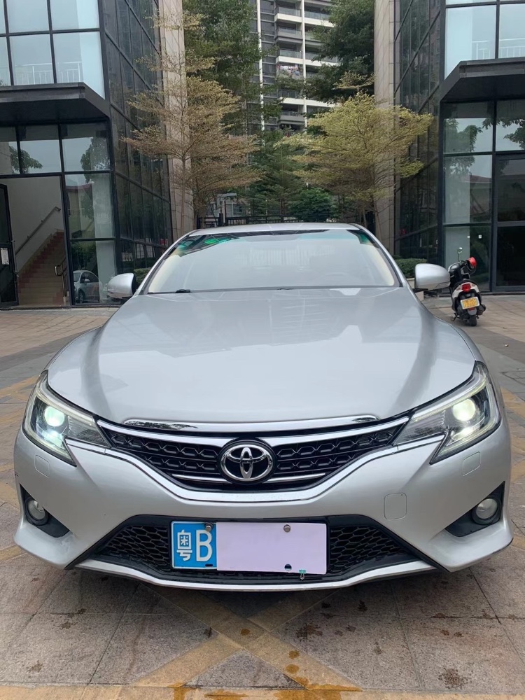 中山14年丰田锐志1