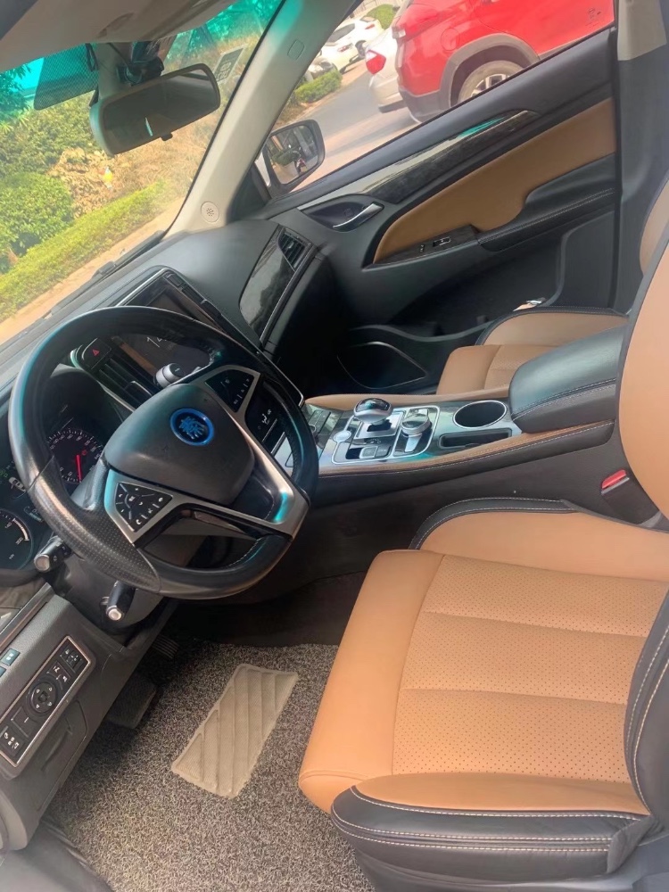 中山17年比亚迪秦5