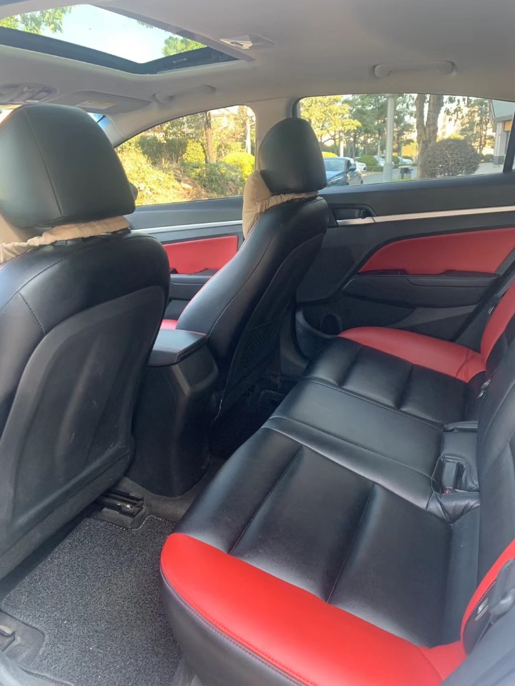 中山17年现代领动6