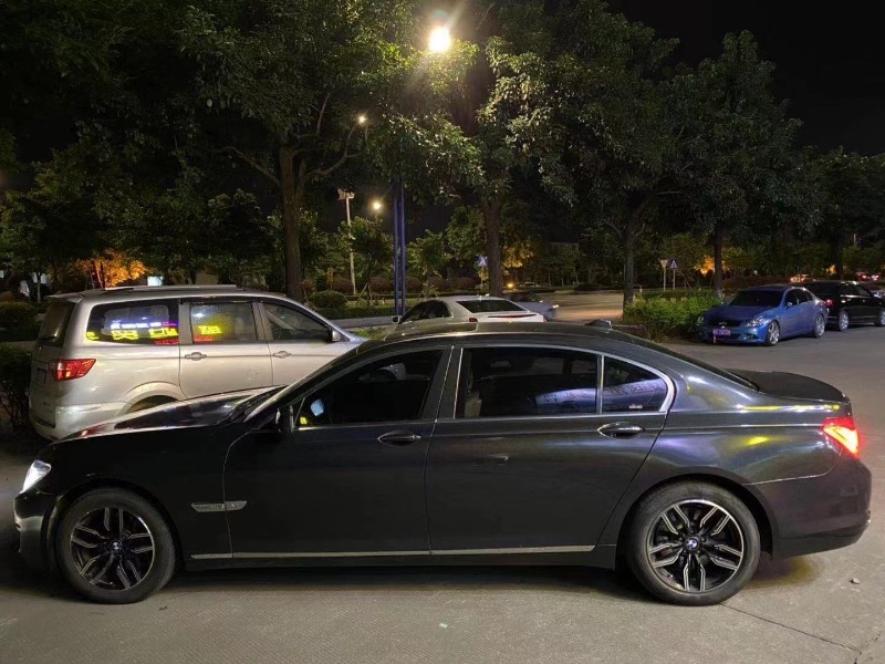 珠海10年寶馬7系2