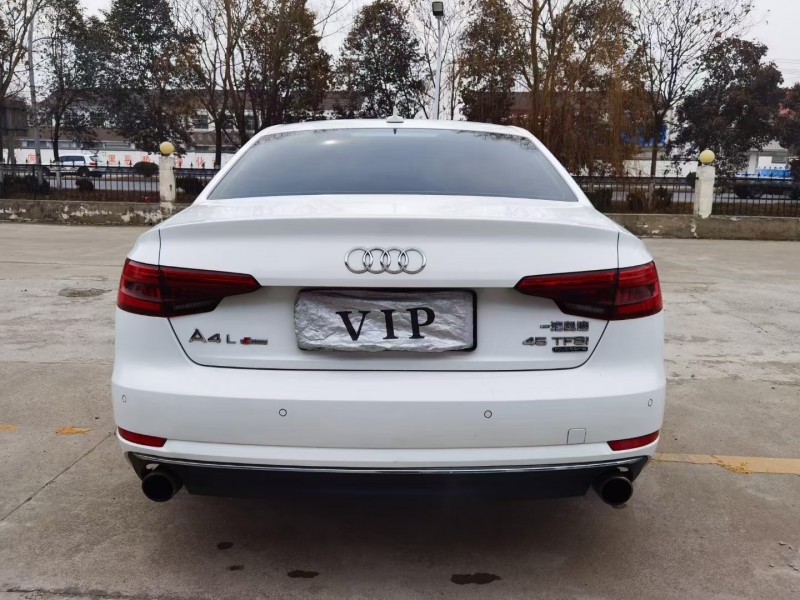 徐州17年奥迪A4L4