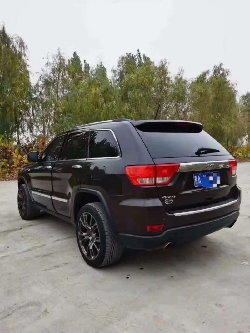 臨汾13年Jeep大切諾基8