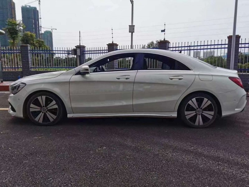 恩施18年奔馳CLA3