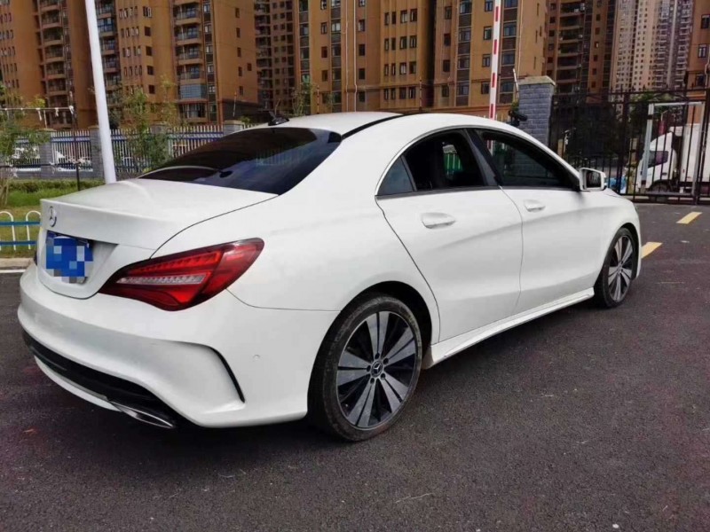 恩施18年奔馳CLA8