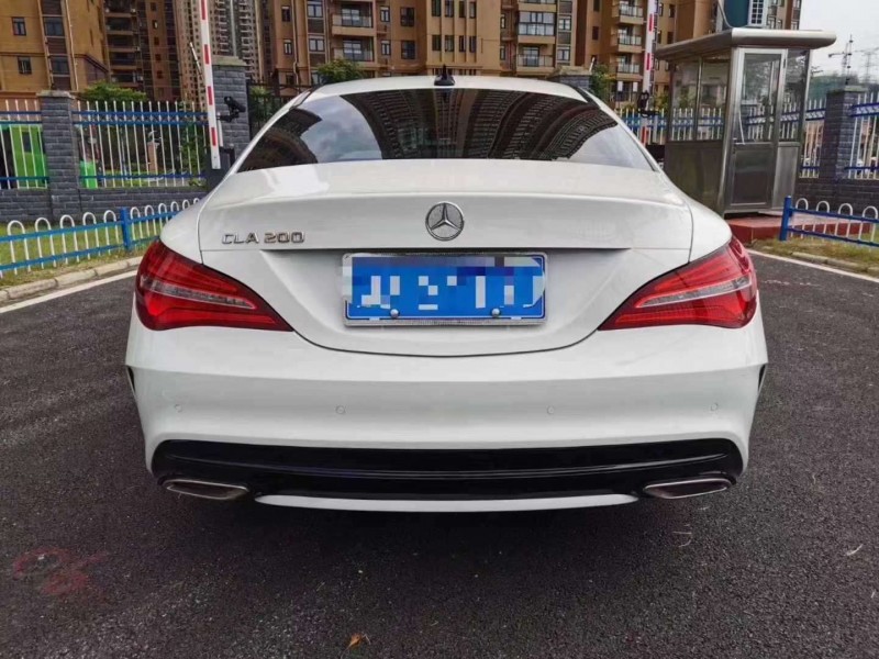 恩施18年奔馳CLA9