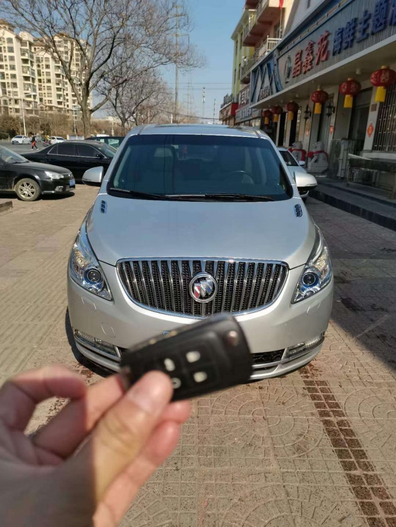 青岛15年别克GL81