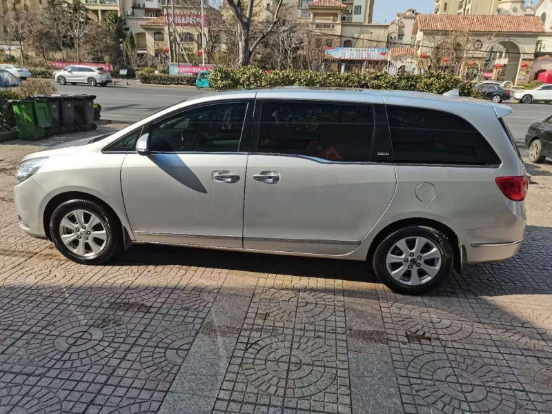 青岛15年别克GL83