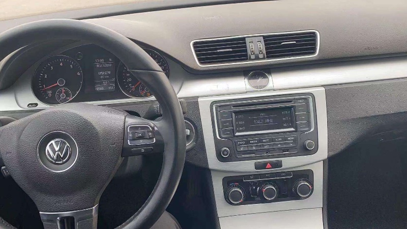 济南16年大众迈腾7