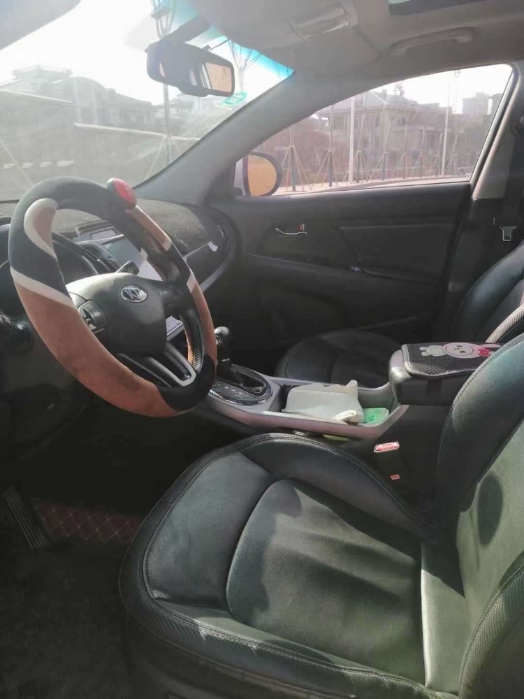 济南15年起亚智跑6