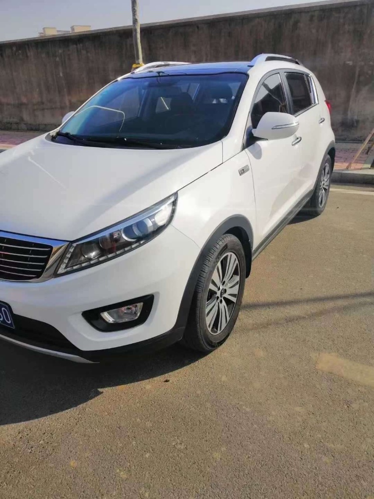 济南15年起亚智跑3