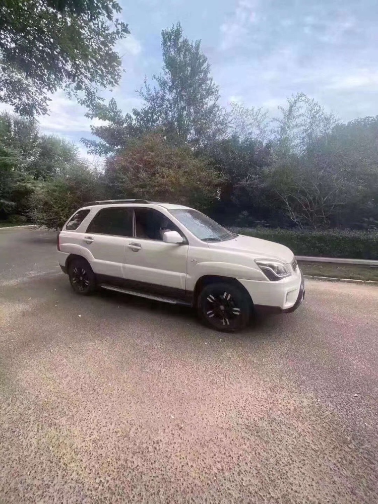 青岛14年起亚狮跑2