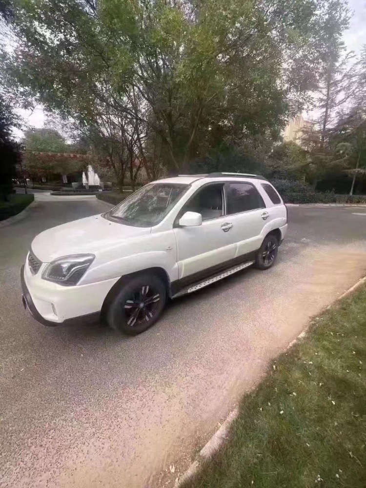 青岛14年起亚狮跑3