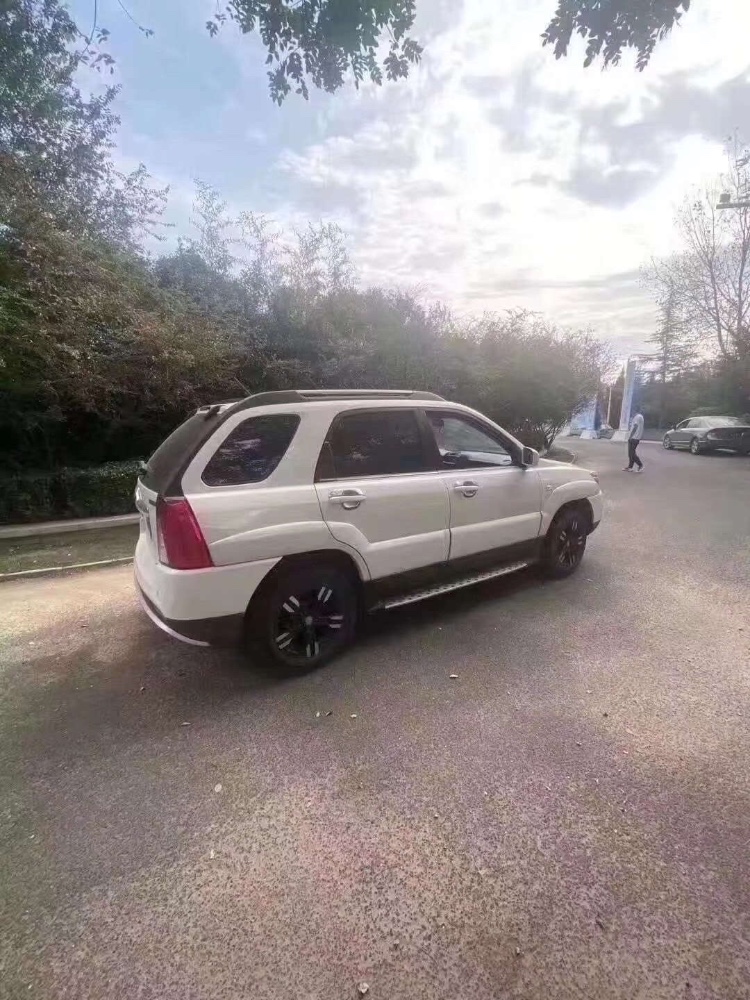 青岛14年起亚狮跑6