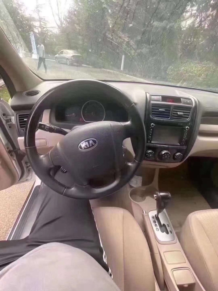 青岛14年起亚狮跑8