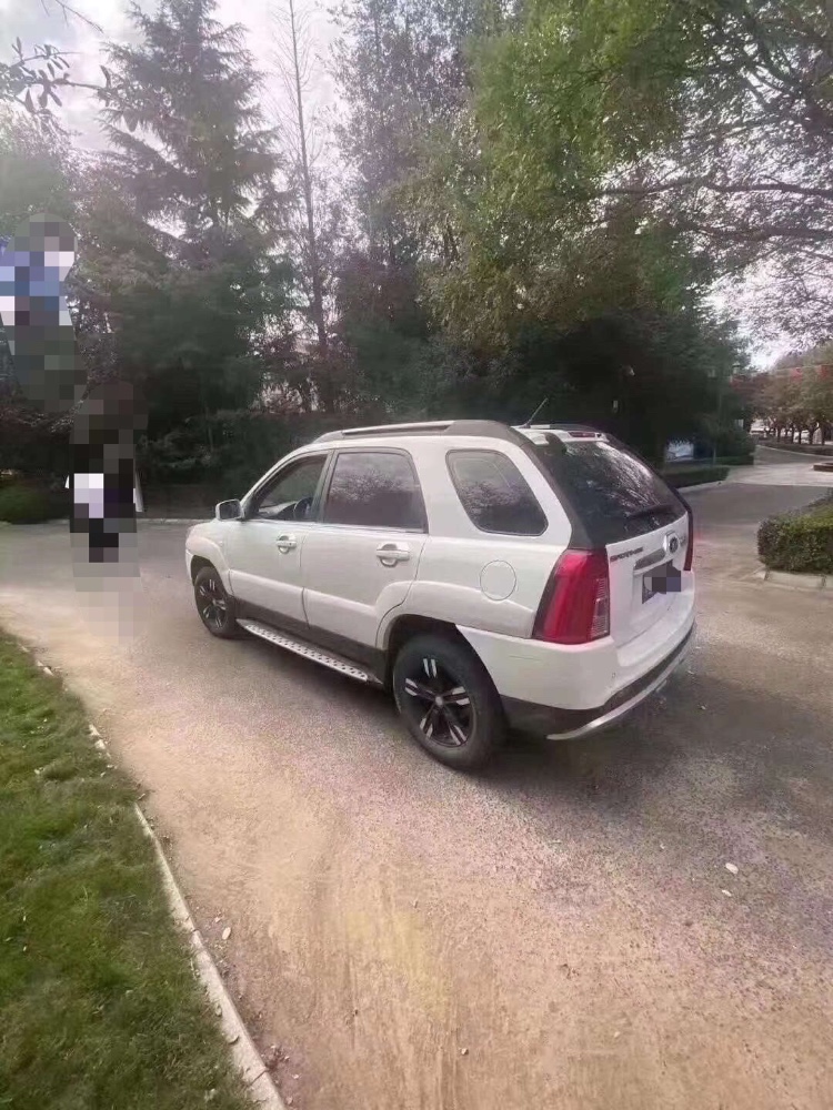 青岛14年起亚狮跑7