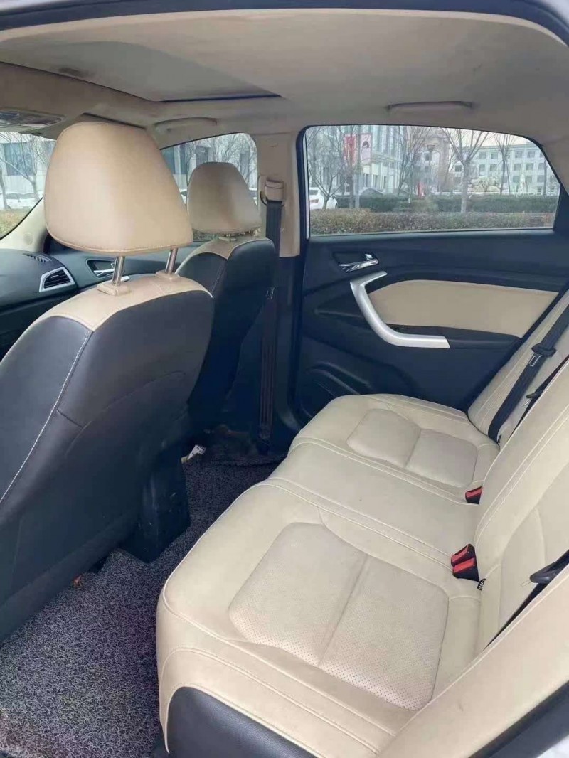 潍坊15年长安汽车悦翔V75