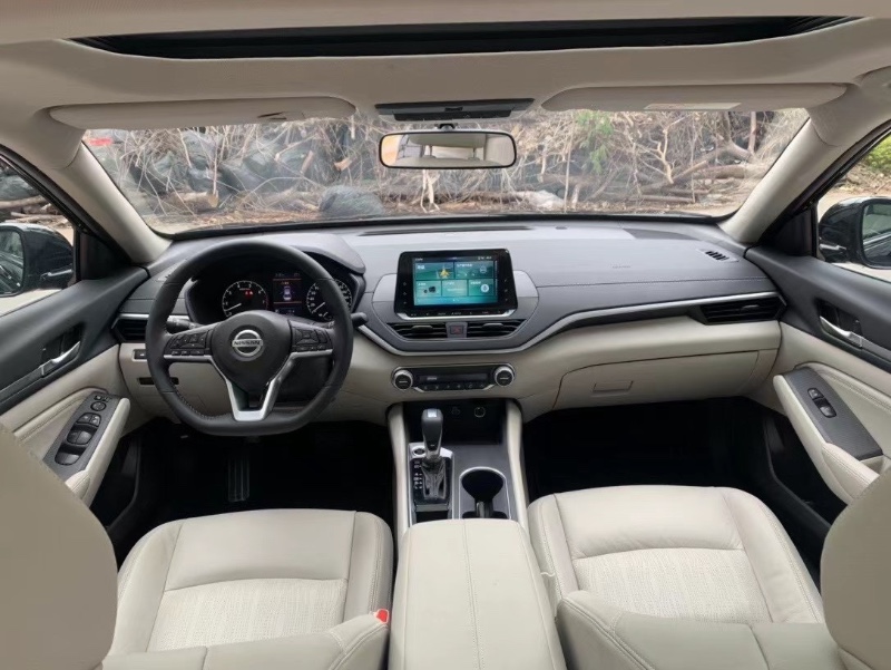 中山20年日产天籁1