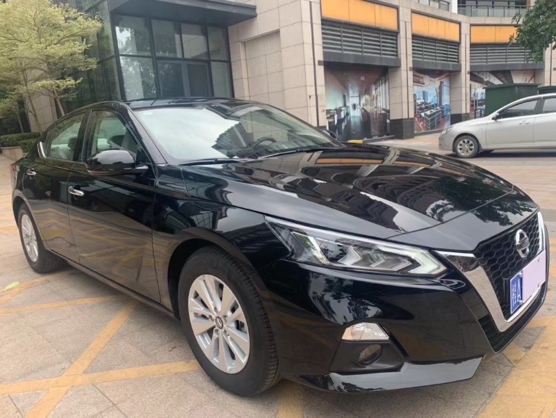 中山20年日产天籁4