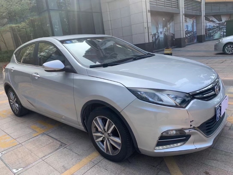 中山16年长安汽车逸动4