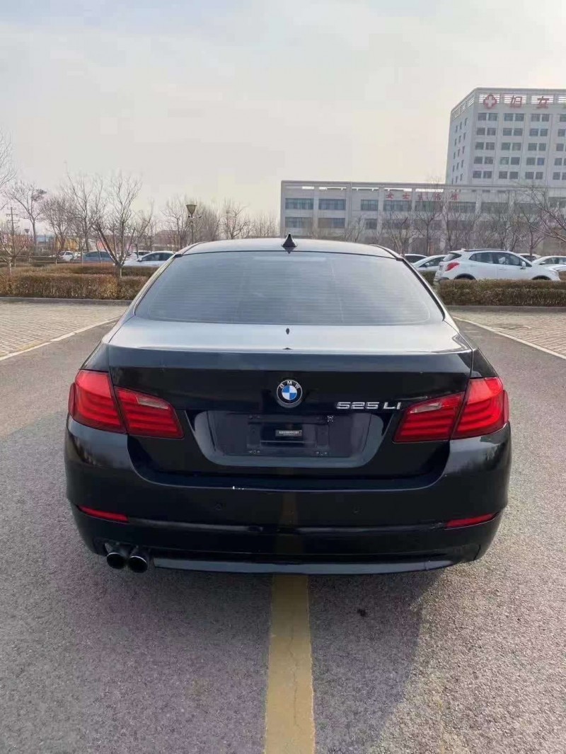 潍坊13年宝马5系9