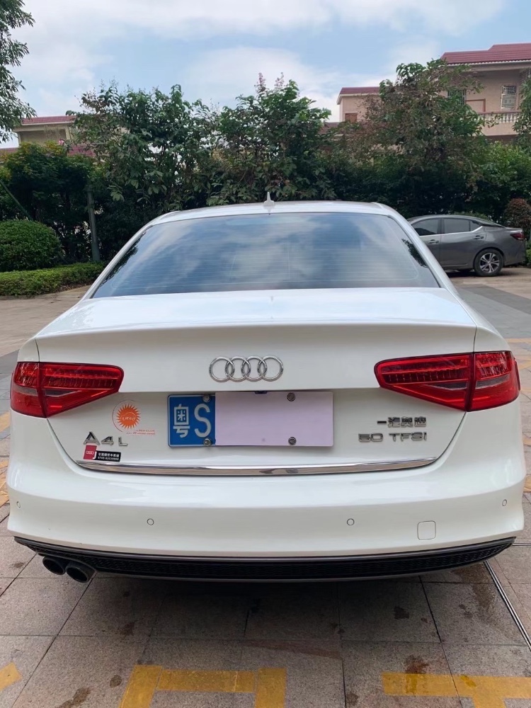 中山16年奥迪A4L3