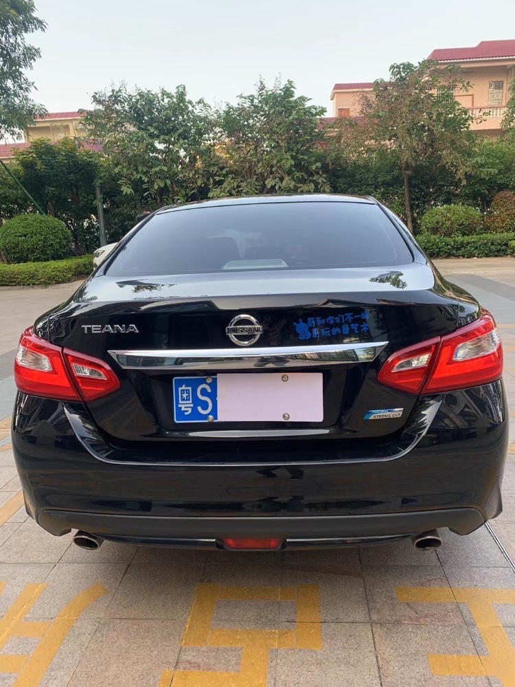 中山17年日产天籁2