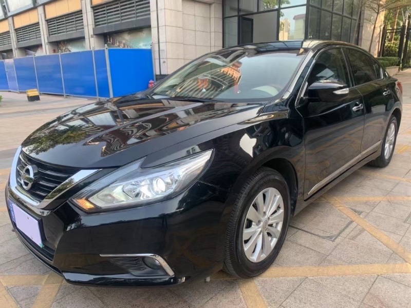 中山17年日产天籁3